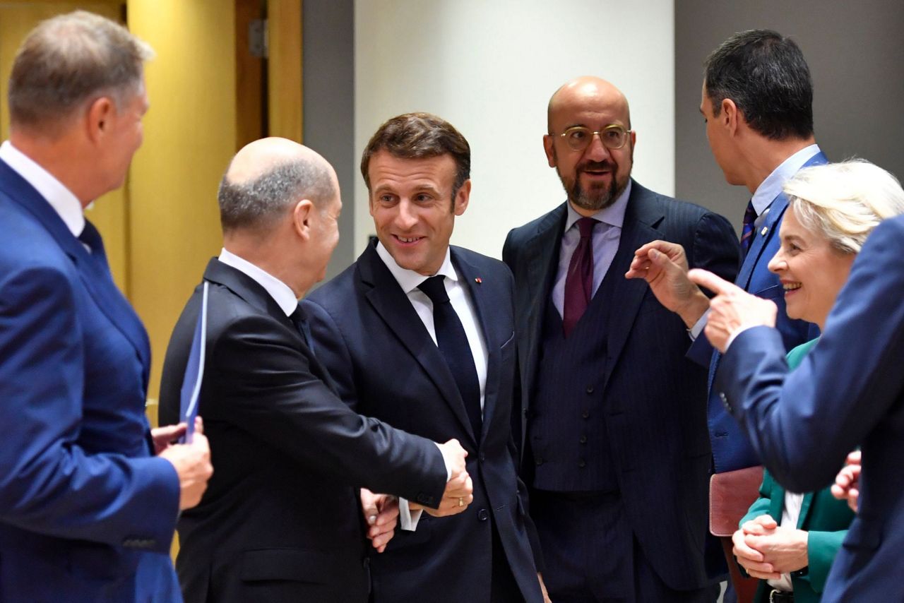 EU leaders avoid deep rift on gas price cap at energy summit