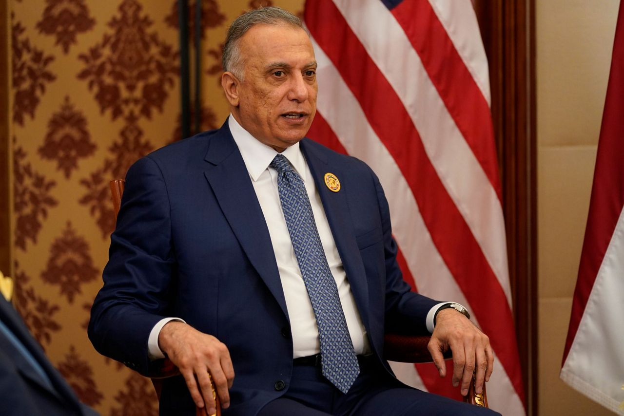 رئيس الوزراء العراقي يدفع باتجاه إجراء محادثات إقليمية في قمة الشرق الأوسط