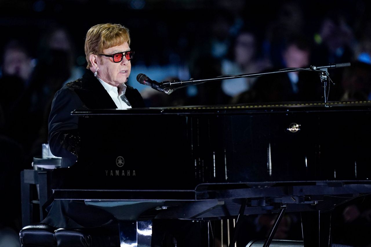 Elton John playing White House lawn as part of farewell tour