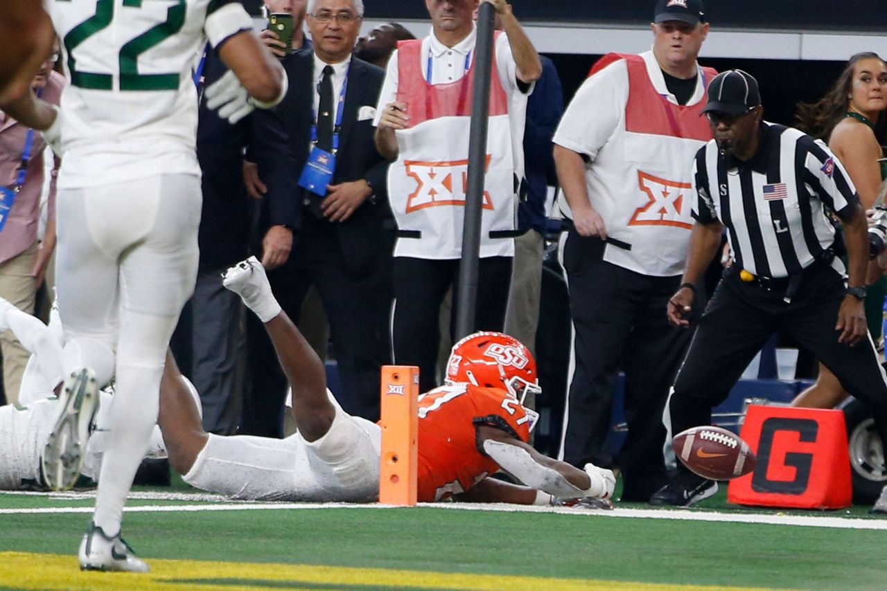 Baylor running back Trestan Ebner runs the 40-yard dash at the NFL