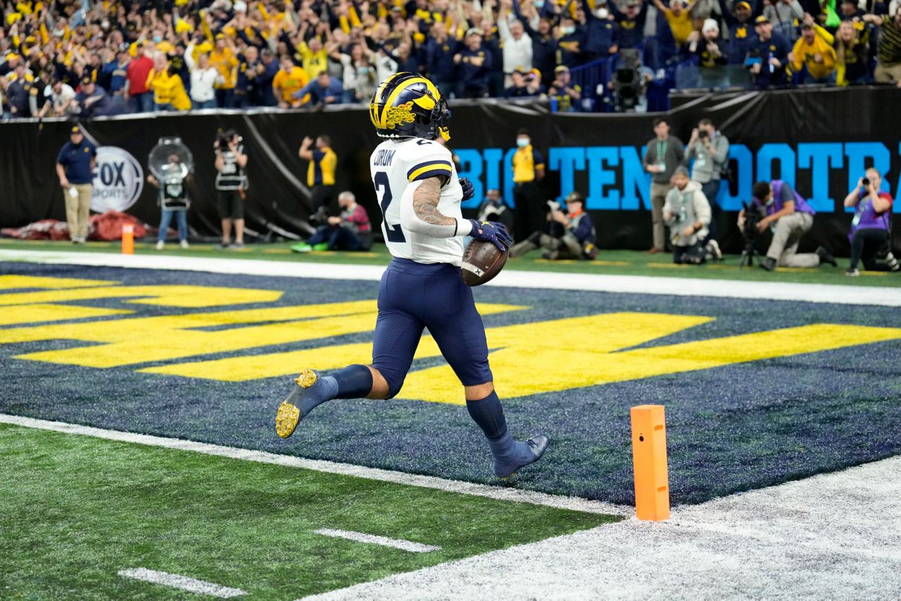 No. 2 Michigan Takes Big Ten In Rout, Makes Playoff Pitch