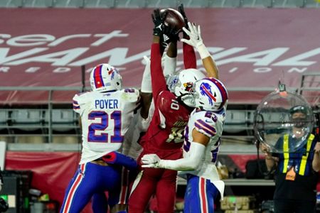 Hail Murray: Cardinals stun Bills 32-30 in final seconds