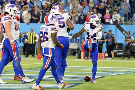 Titans Stop Allen On 4th Down, Hang On To Beat Bills 34-31