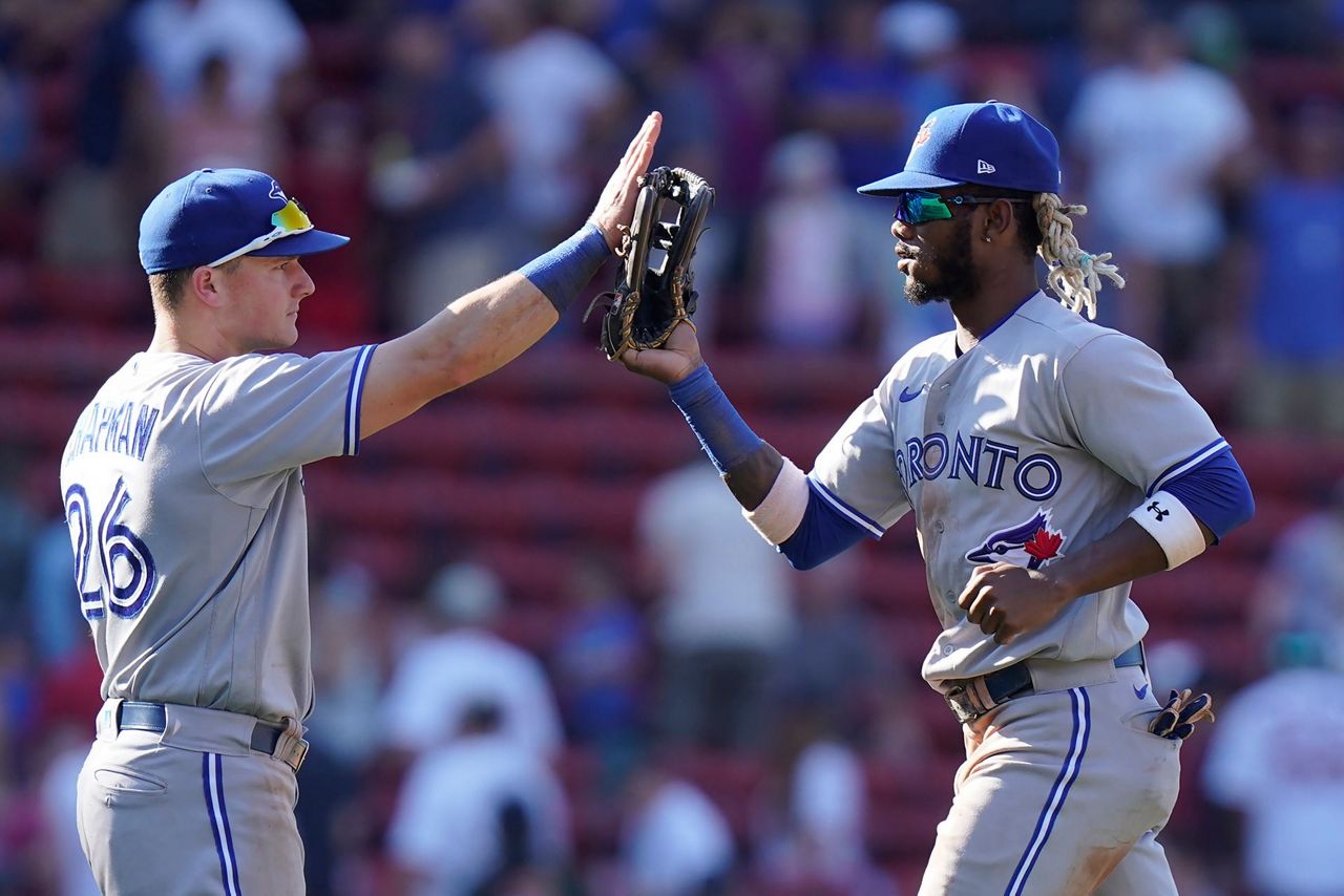 Tapia Blue Jays Take Advantage Of Boston Blunders For Sweep 0974