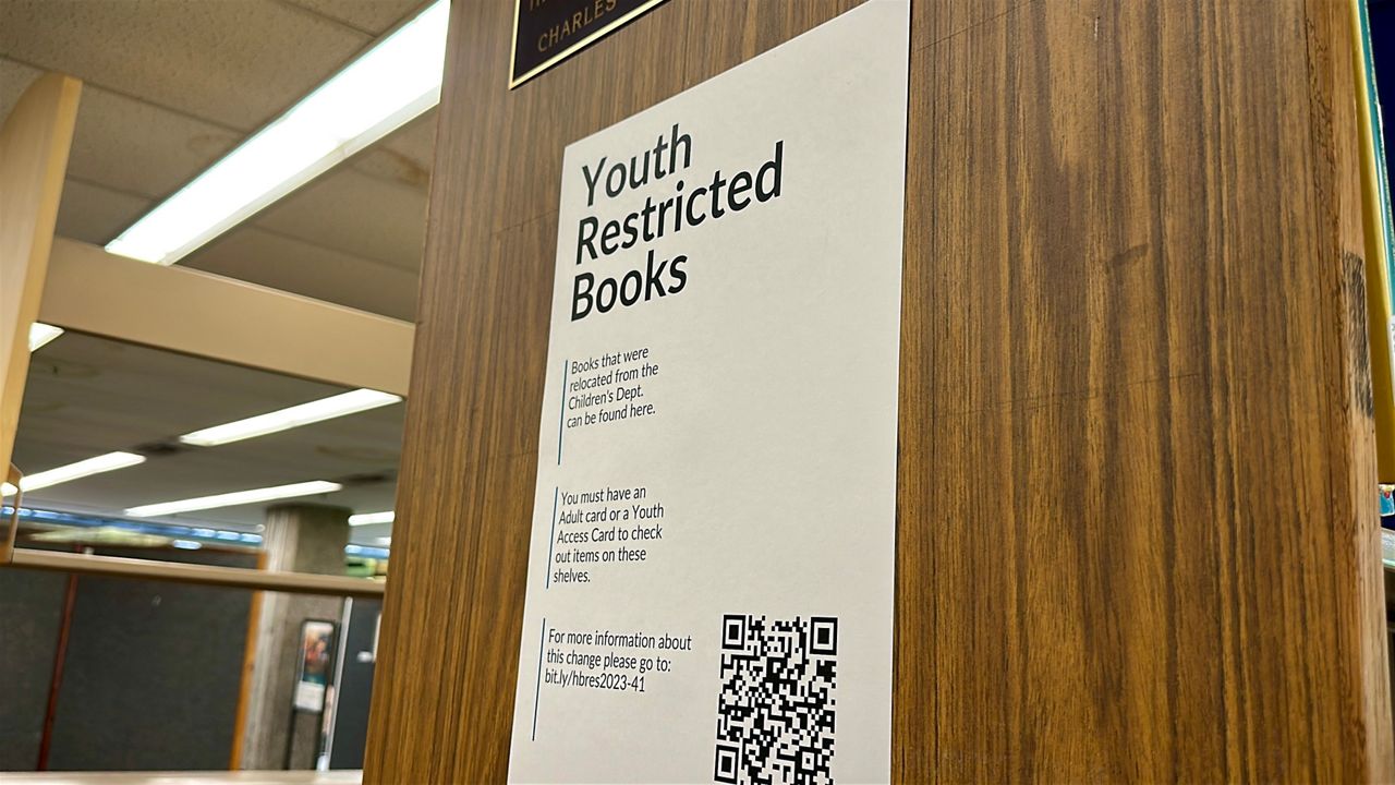 Huntington Beach Public library youth restricted section. (Spectrum News/Vania Patino)