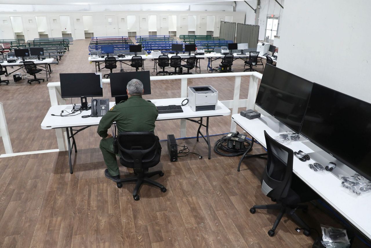 Despite promises, attorneys are scarce as the US resumes speedy asylum ...