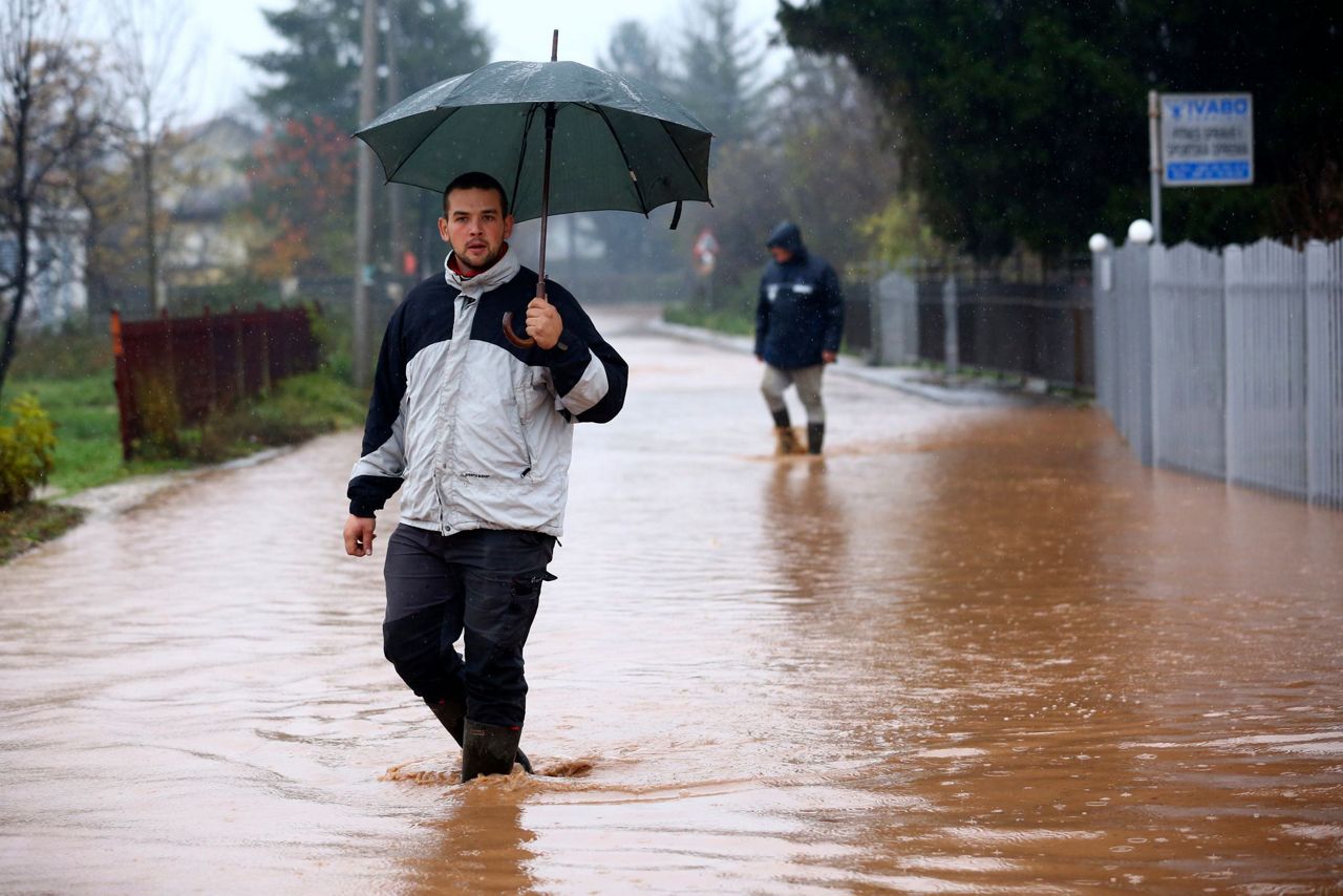 Flash floods in Bosnia prompt evacuations, school closures