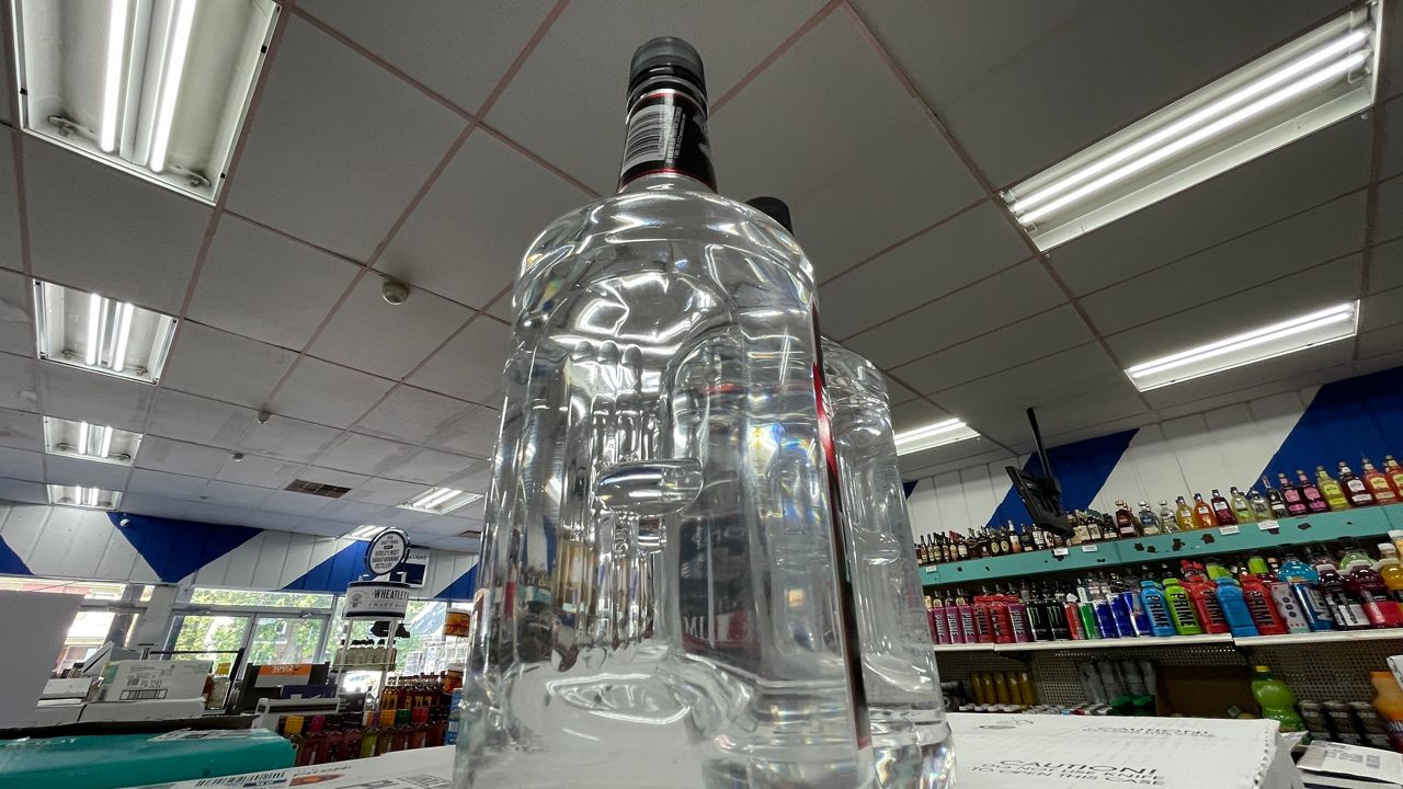 Lexington consider alcohol sales hour expansion