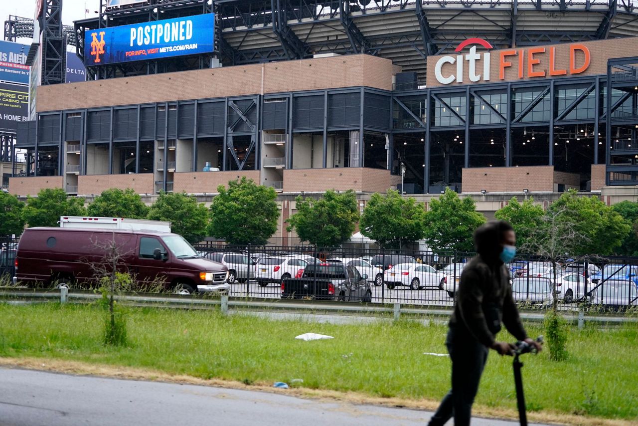 MetsBraves game postponed due to a forecast of heavy rain.
