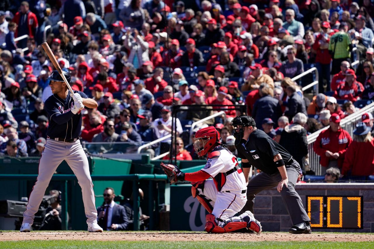 Cubs' Marcus Stroman commits MLB's 1st pitchclock violation