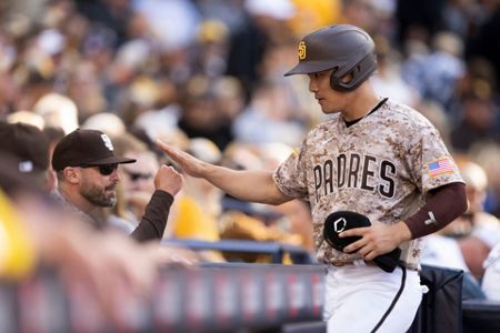 Braves beat Padres in all-Canadian pitching duel