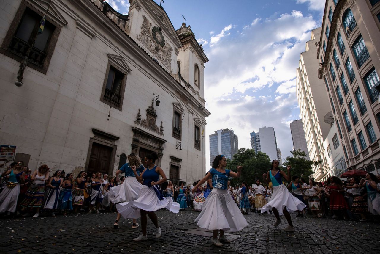 Rio's Carnival parade is back, as street bands ache to party