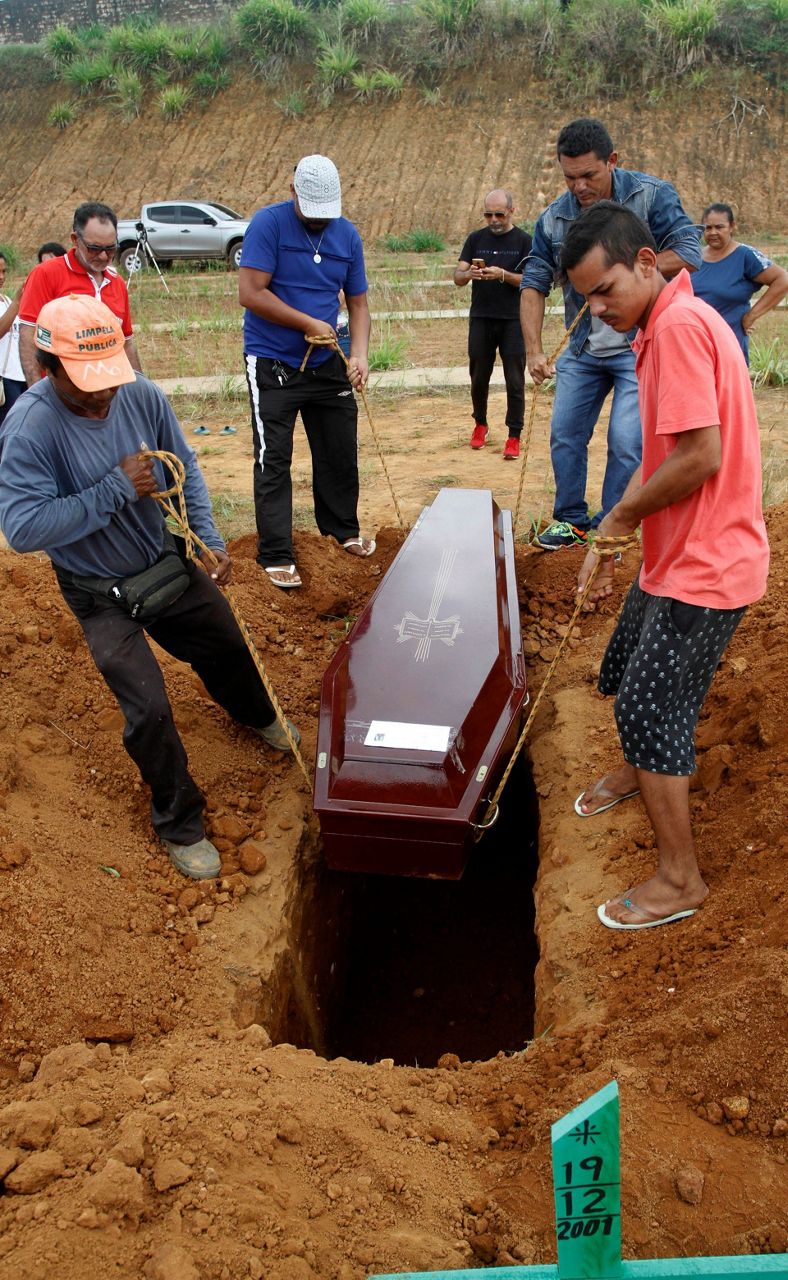 Families still waiting for IDs of dead in Brazil prison riot