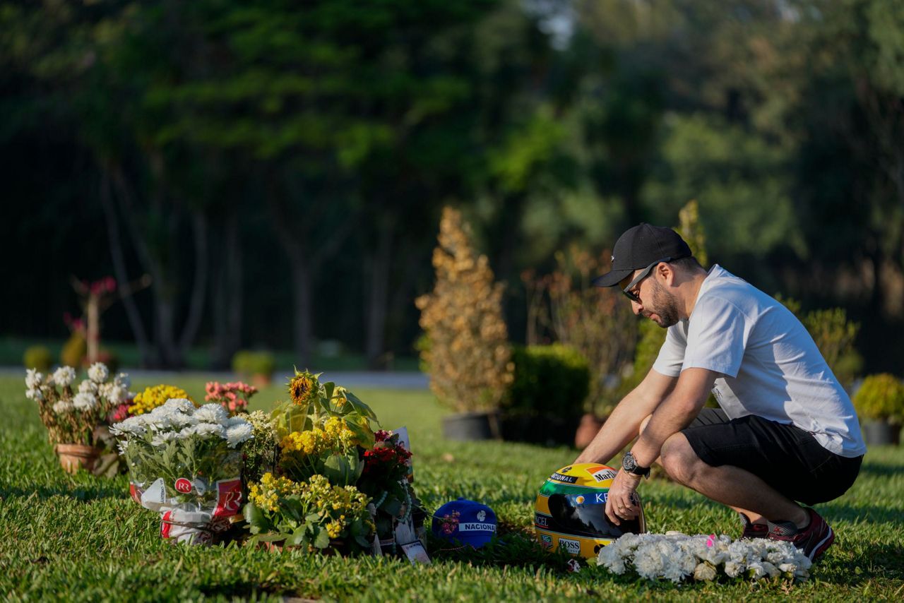 F1 champion Ayrton Senna remembered on Imola track 30 years after his