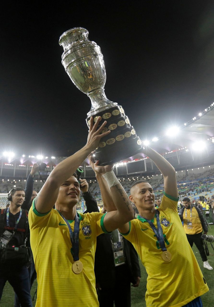 Brazil beats Peru to win 1st Copa América title since 2007