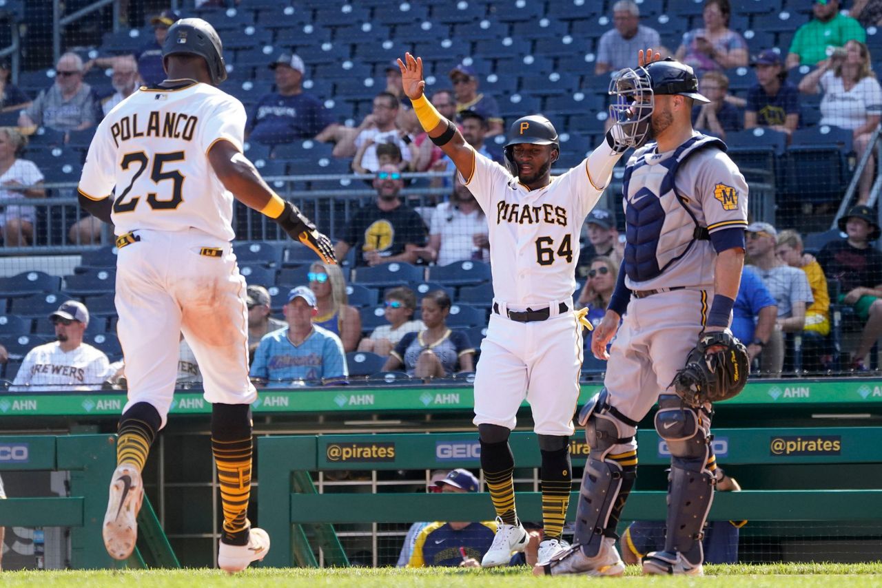 Newman's four 2B tie MLB record, lead Pirates over Brewers