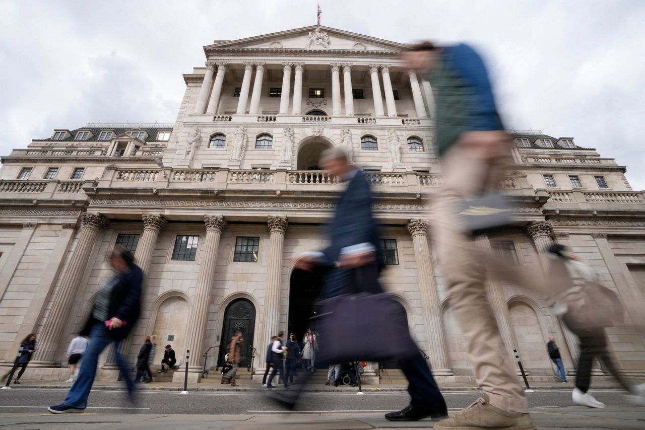 Bank of England expands efforts to stabilize bond market
