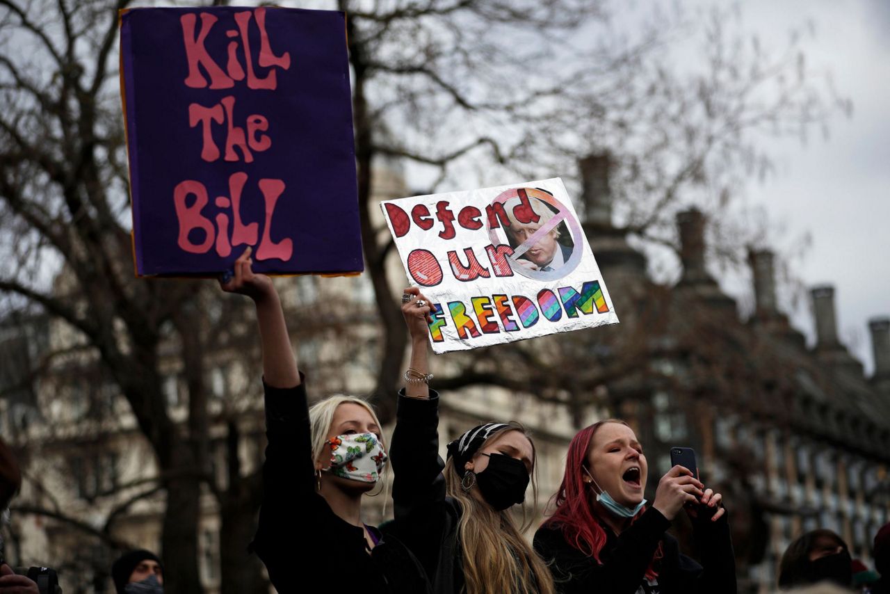 Uk Arrests Over 100 In Protests Against Policing Bill 5102