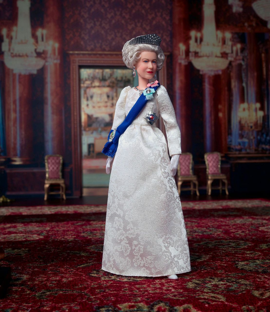 Poupée Barbie Reine Elizabeth II - Jubilé De Platine 2021 - Mattel HCB96 - NEUVE