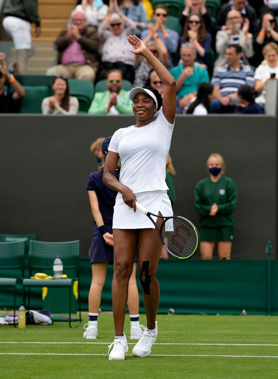 Venus, 41, rises to 90th Wimbledon win in 90th career major