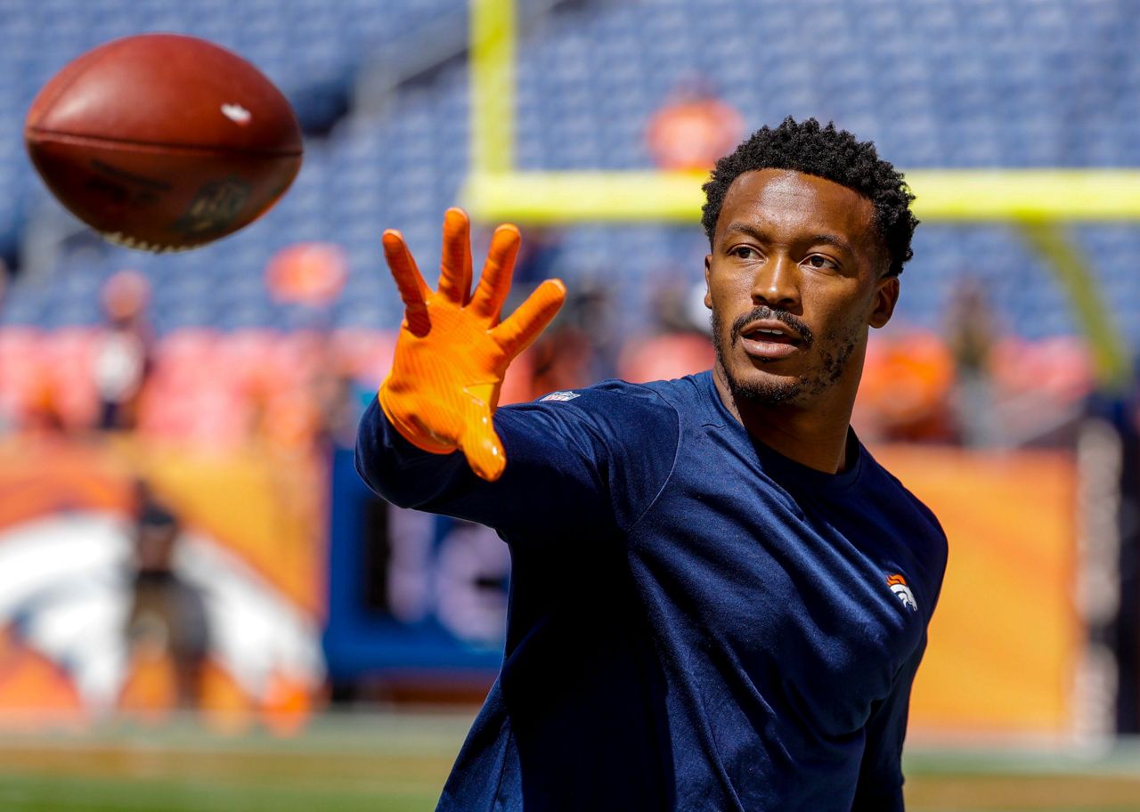 Broncos trade wide receiver Demaryius Thomas to Texans