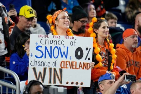 Bills beat Browns 31-23 after snow shifts game to Detroit