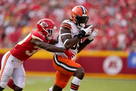 Browns vs. Chiefs Final Score: Kansas City rallies in second half, wins  33-29 - Dawgs By Nature