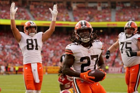 Cleveland Browns 29-33 Kansas City Chiefs: Patrick Mahomes leads