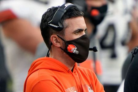 Cleveland Browns coach Kevin Stefanski and two players test positive for  coronavirus, NFL News