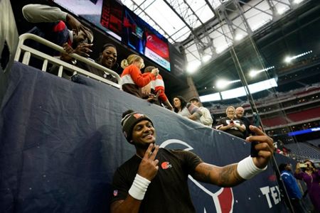 Texans giving fans the chance to exchange Deshaun Watson jerseys