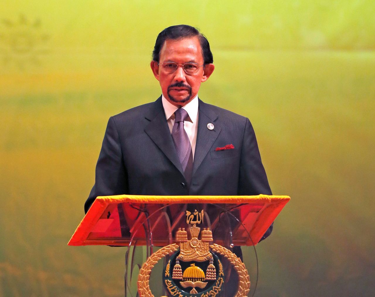 Oxford University To Rethink Degree Given To Brunei Sultan