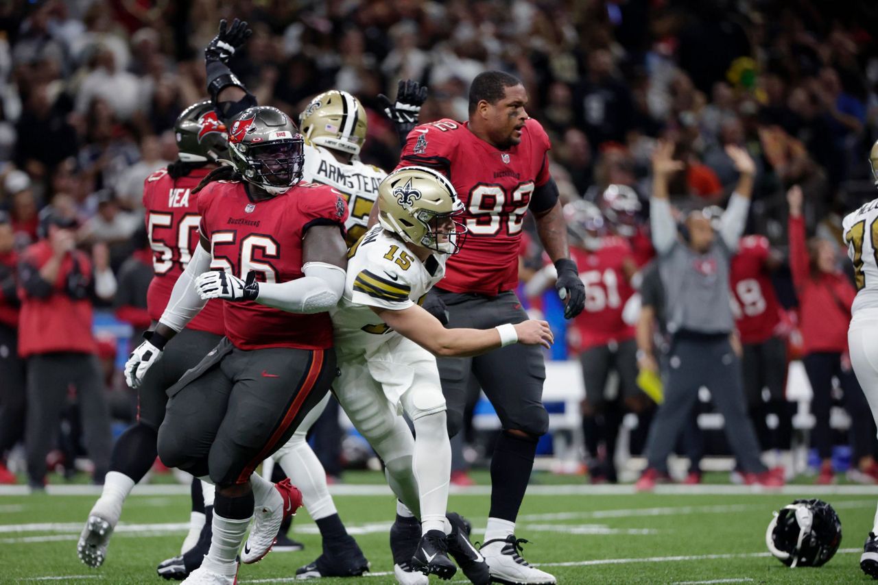 Saints overcome Winston injury, top Buccaneers 36-27