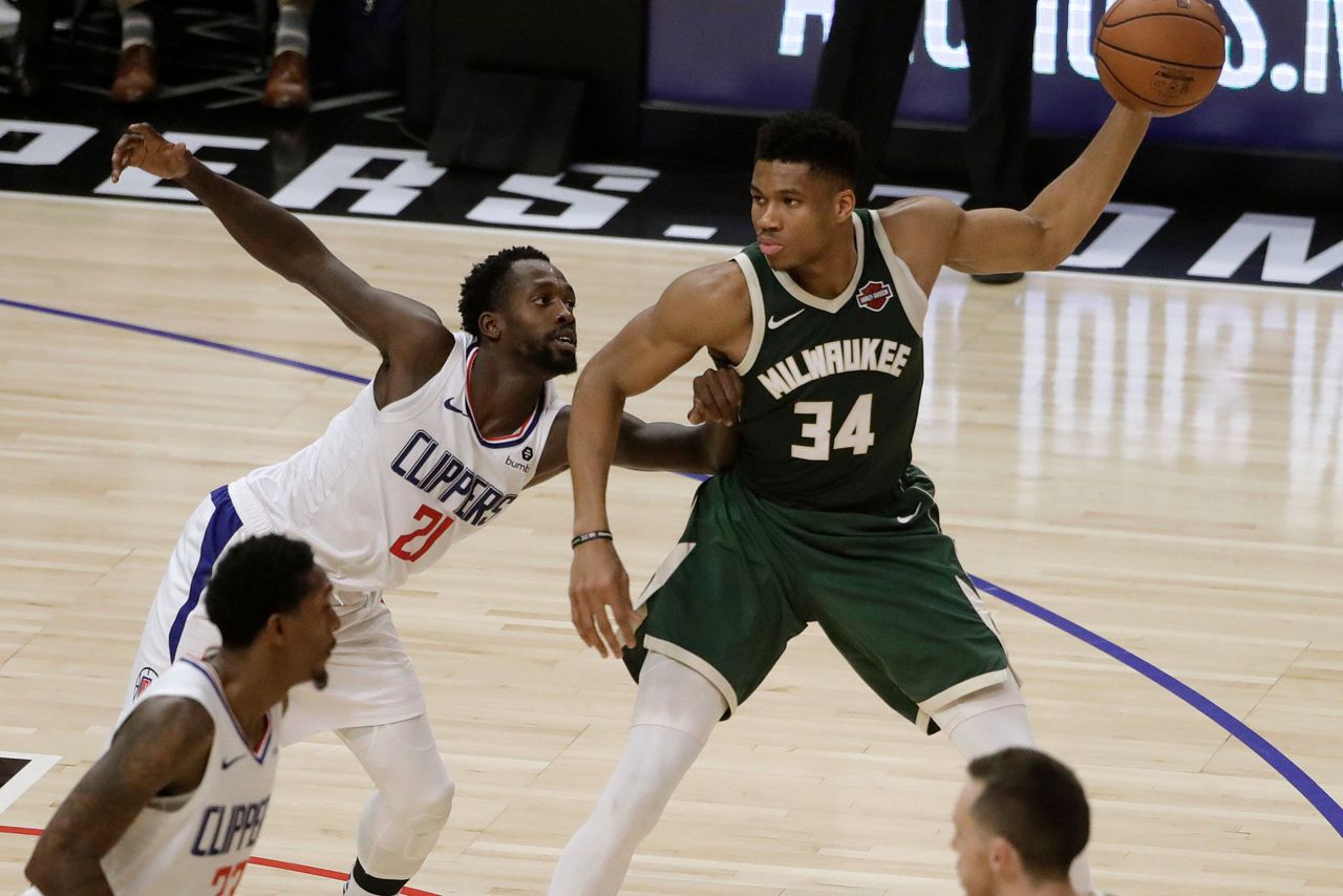 Bucks hold off Clippers 129-124 for 4th win in a row