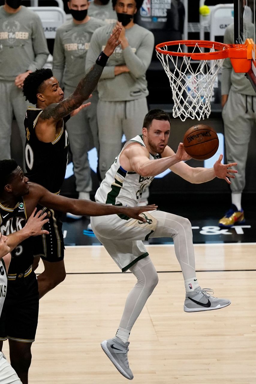 Bucks Beat Hawks, Head To NBA Finals For 1st Time Since 1974