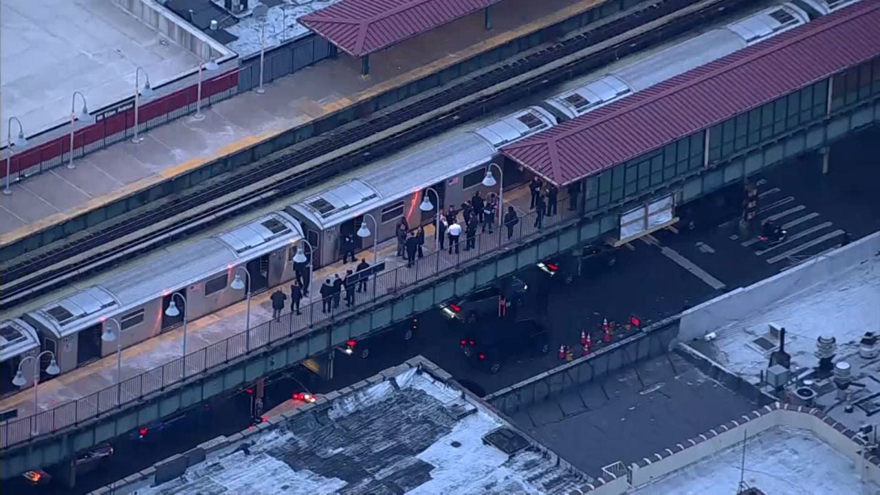 Fatal Shooting at Bronx Subway Station Leaves One Dead, Five Injured – Suspect at Large