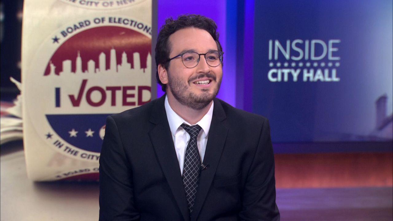 Political analyst breaks down early voting trends across New York