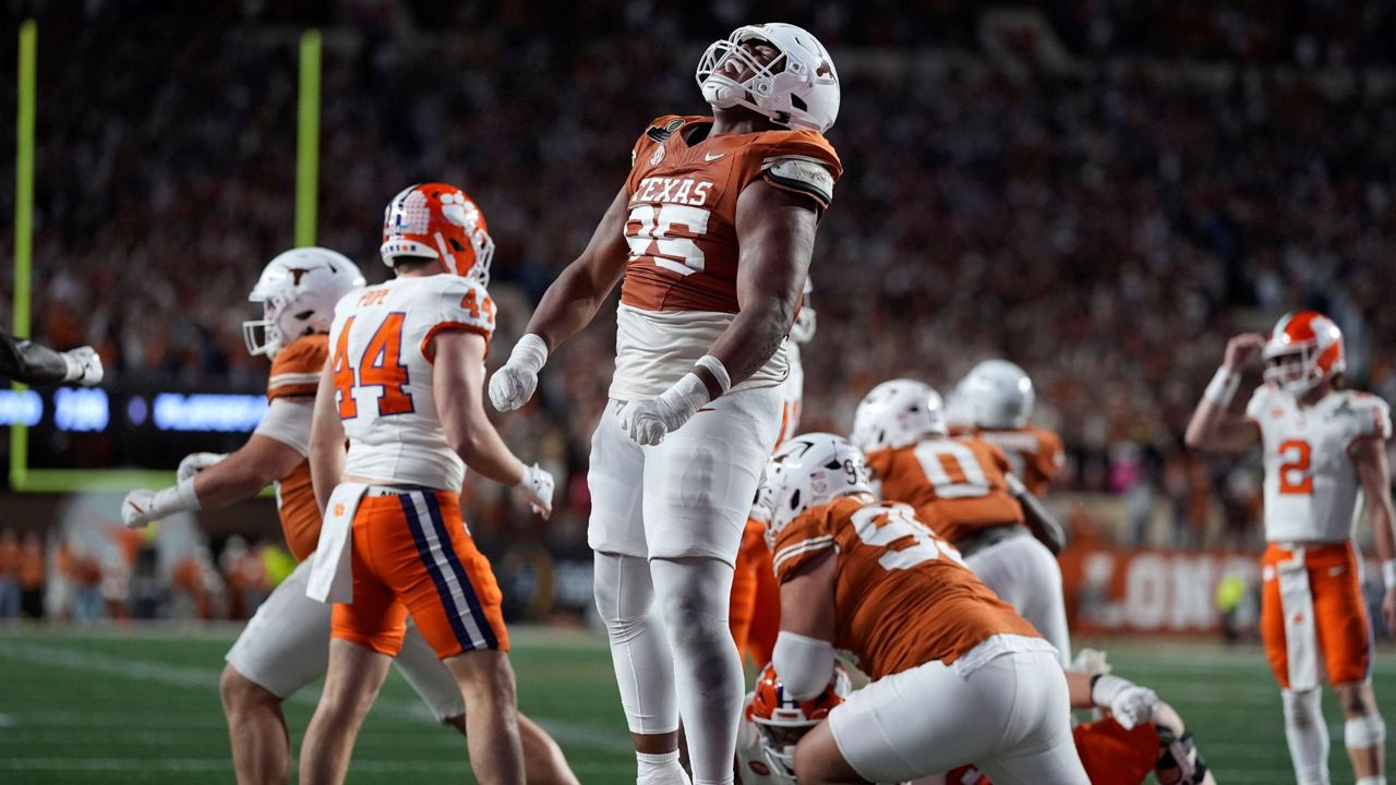 Texas' goal-line wall will be tested by Arizona State