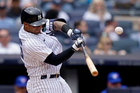 Gleyber day: Torres' 5 RBIs lead surging Yanks over Jays 5-3