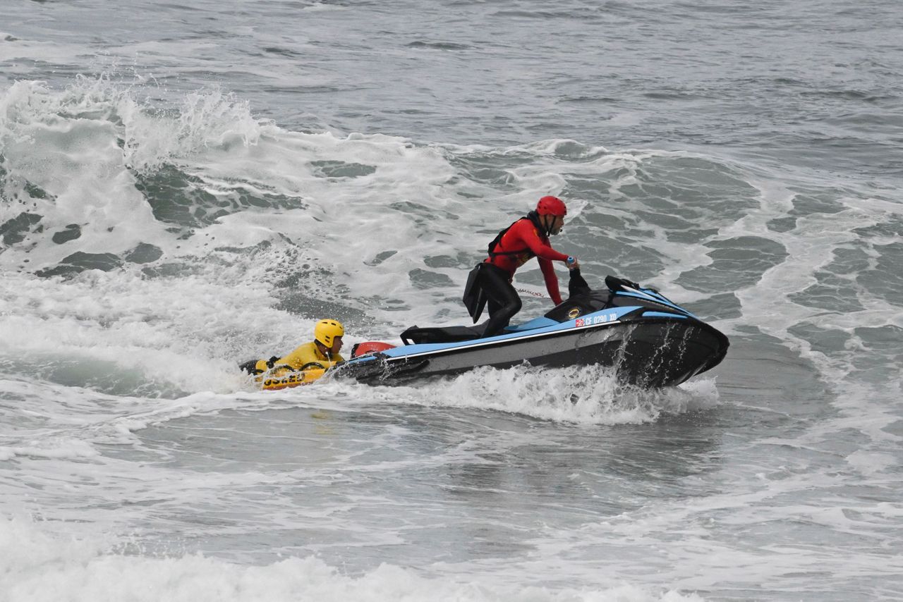 3 killed and 9 missing after small boat capsizes off San Diego, Coast ...