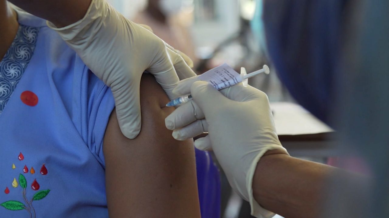 COVID-19 vaccination rates lag behind flu shots