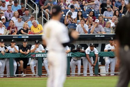 Vandy wins in Omaha debut