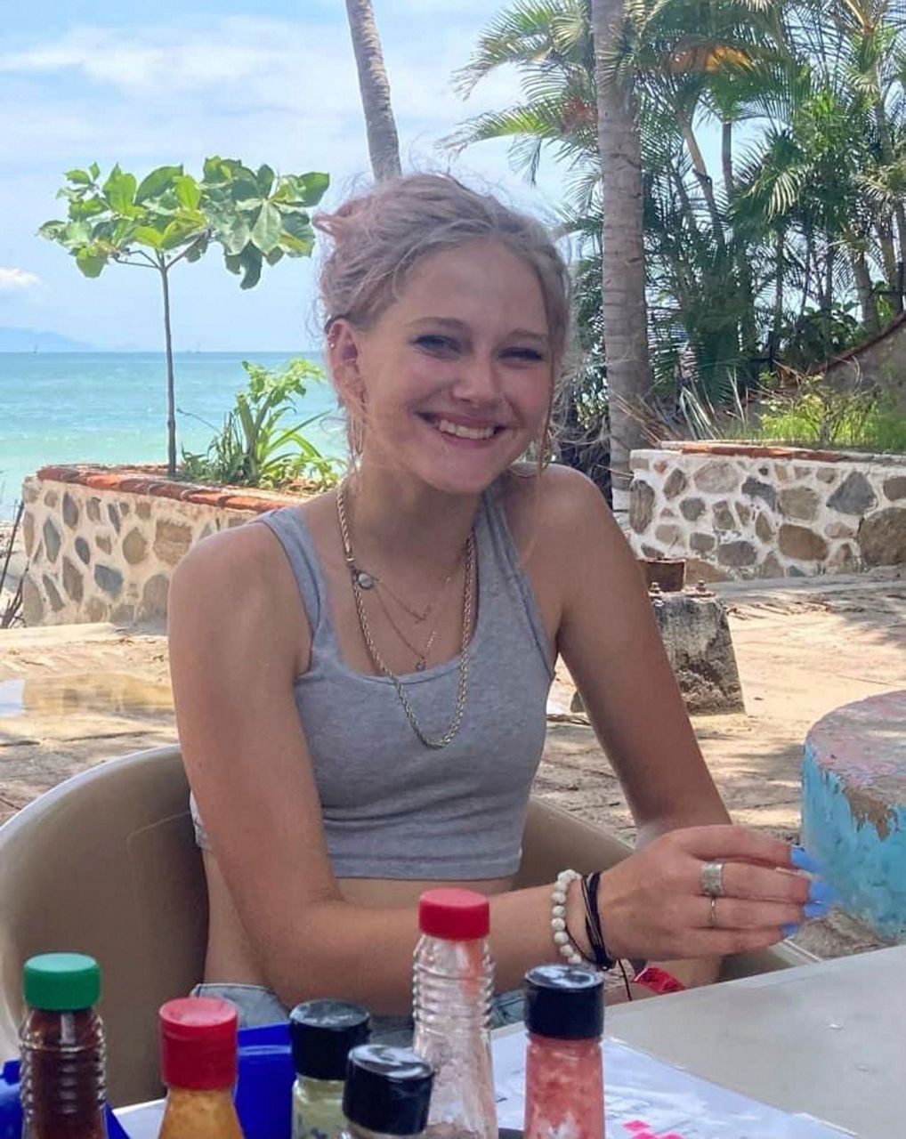 Divers find body in search for missing California teen girl