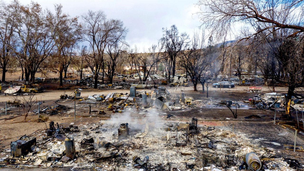 Wildfire destroys multiple Reno homes; hundreds threatened