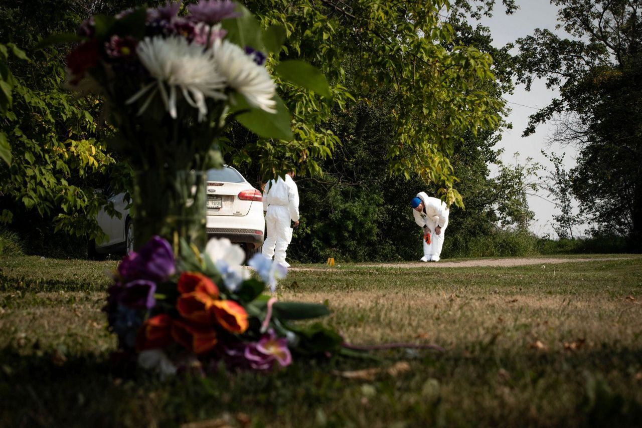 Canada police hunt remaining suspect in stabbing attacks