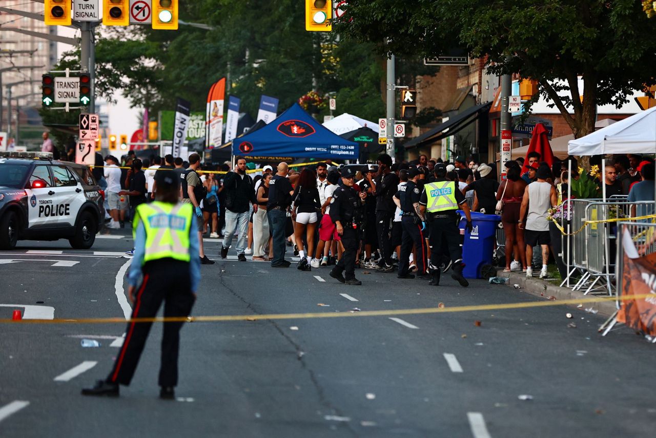 2 dead and 3 wounded in shooting near Toronto street festival, police say