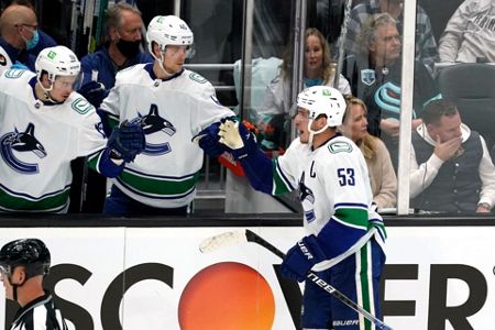 Vancouver Canucks trade Bo Horvat, fans react