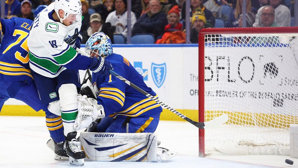 Canucks blank the Sabres 1 0