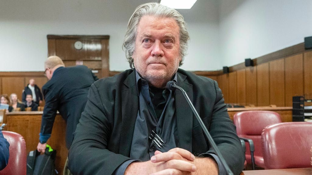 Steve Bannon appears in court in New York, Jan. 12, 2023. (Steven Hirsch/New York Post via AP, Pool)