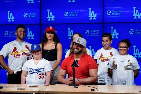 MLB playoff race has brought 'the joy back' for the Los Angeles Dodgers' Albert  Pujols - ESPN