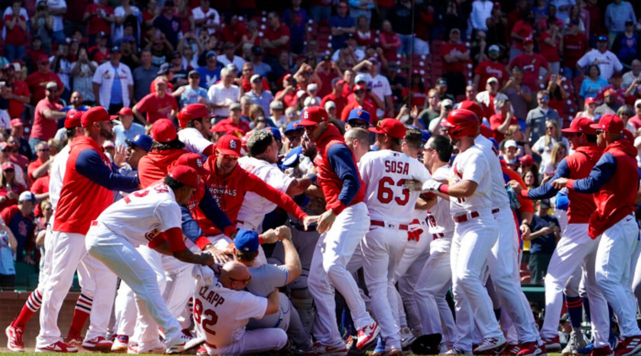 Cardinals beat Mets in game marred by bench-clearing brawl